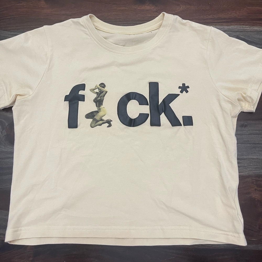 Baby tee size L